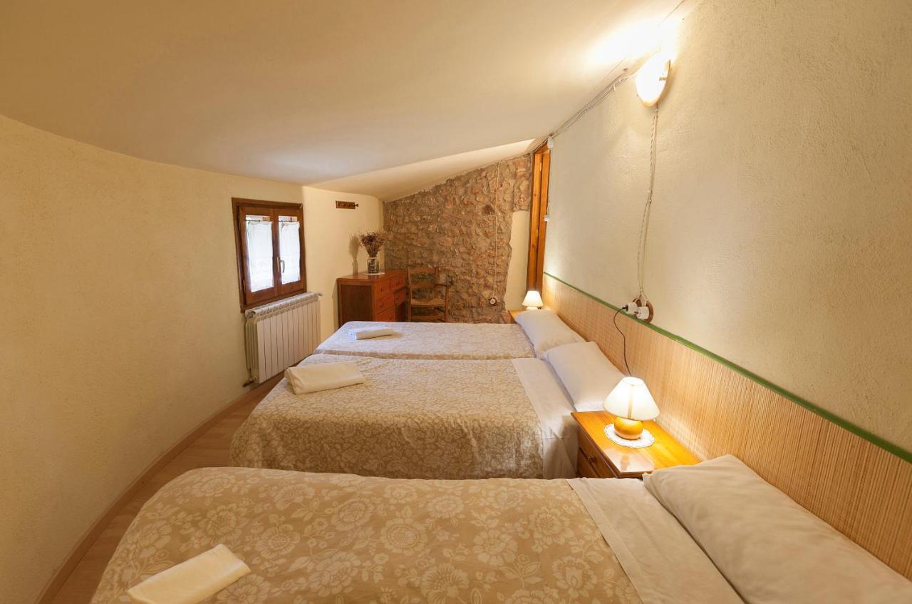 Cal Marti Pension Farena Buitenkant foto
